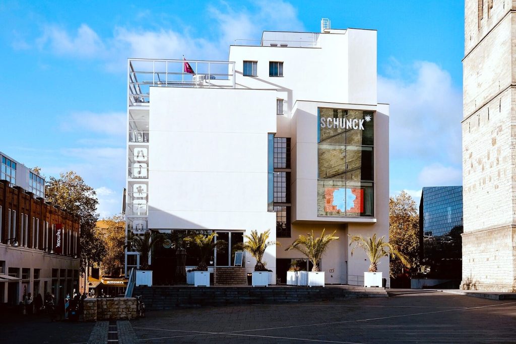 Bijzondere dingen in Heerlen Schunck Glaspaleis, Heerlen